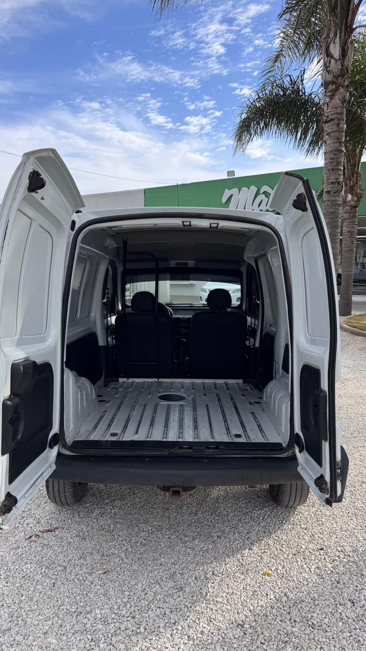 RENAULT - KANGOO PH3 CONFORT  1.6  - MANUAL  - 2015